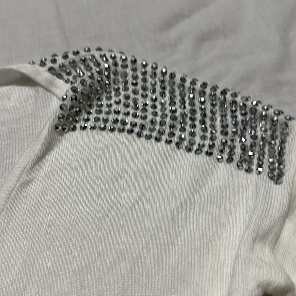 EXPRESS EMBELLISHED Rhinestone Shoulder Women’s Sweater Sz Medium NWOT - Picture 2 of 6